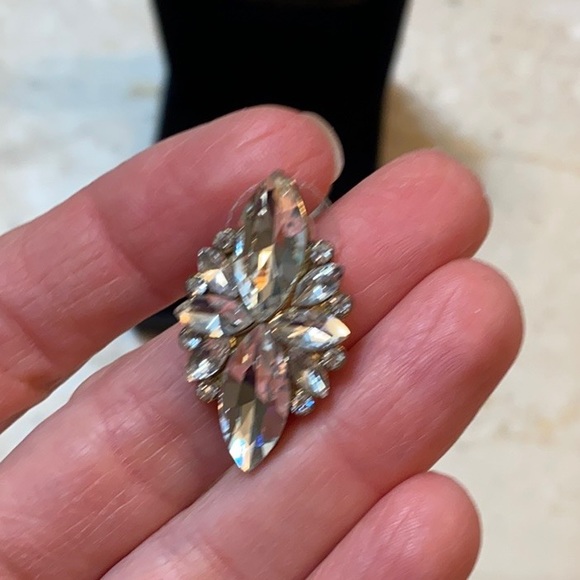 Statement earrings - Picture 2 of 3